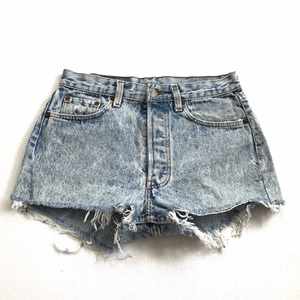 LEVI'S Cutoff/ Waist 29-30/ Festival Boyfriend Cut